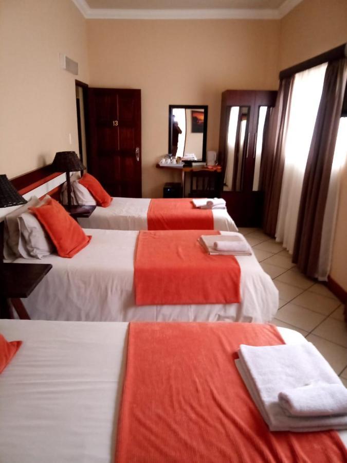 Rustenburg Guesthouse Экстерьер фото