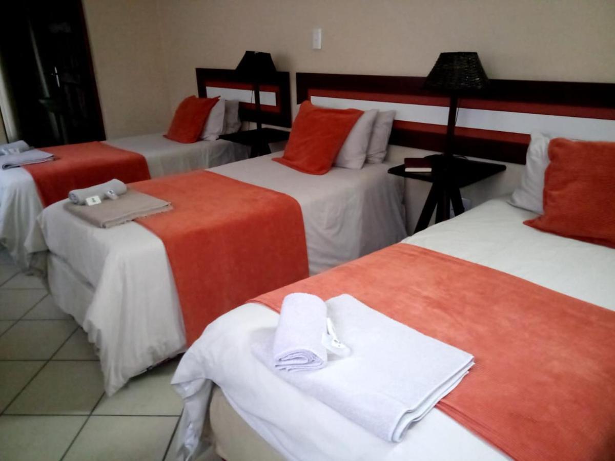 Rustenburg Guesthouse Экстерьер фото
