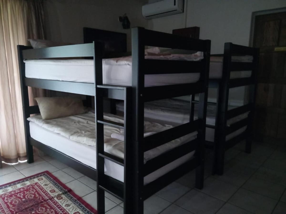 Rustenburg Guesthouse Экстерьер фото