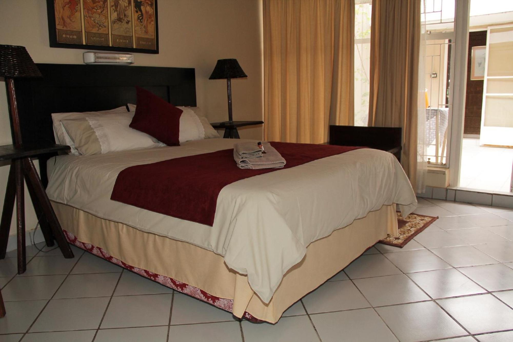 Rustenburg Guesthouse Экстерьер фото