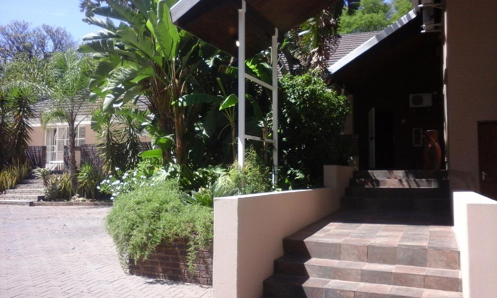 Rustenburg Guesthouse Экстерьер фото