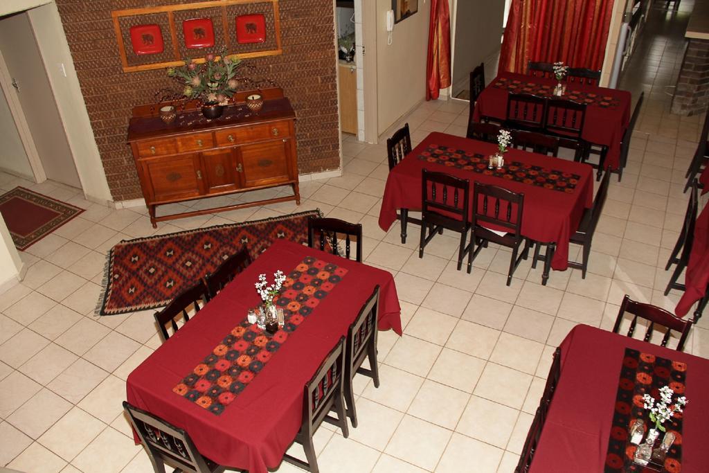 Rustenburg Guesthouse Экстерьер фото