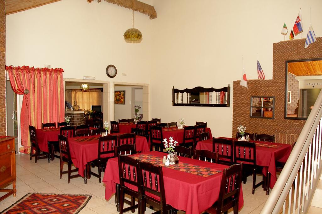 Rustenburg Guesthouse Экстерьер фото