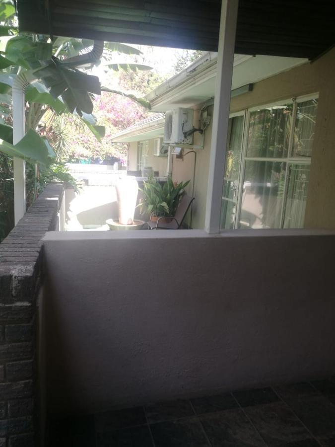 Rustenburg Guesthouse Экстерьер фото
